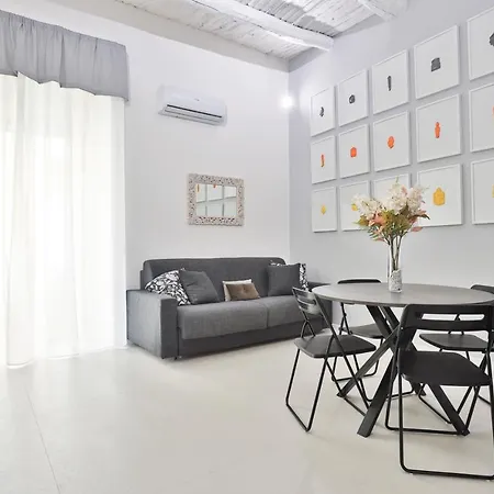 Guesthost - I Miracoli * Neapel