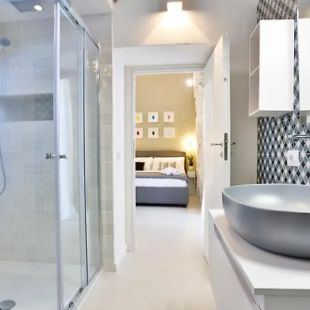 Guesthost - I Miracoli * Neapel